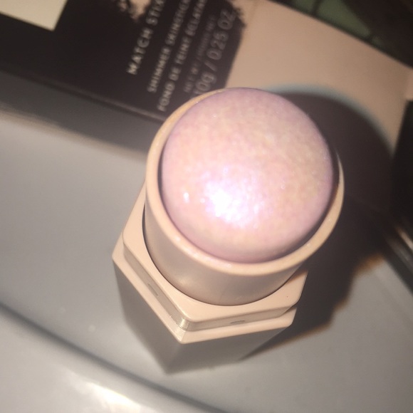 Fenty beauty highlight stick - Picture 3 of 3